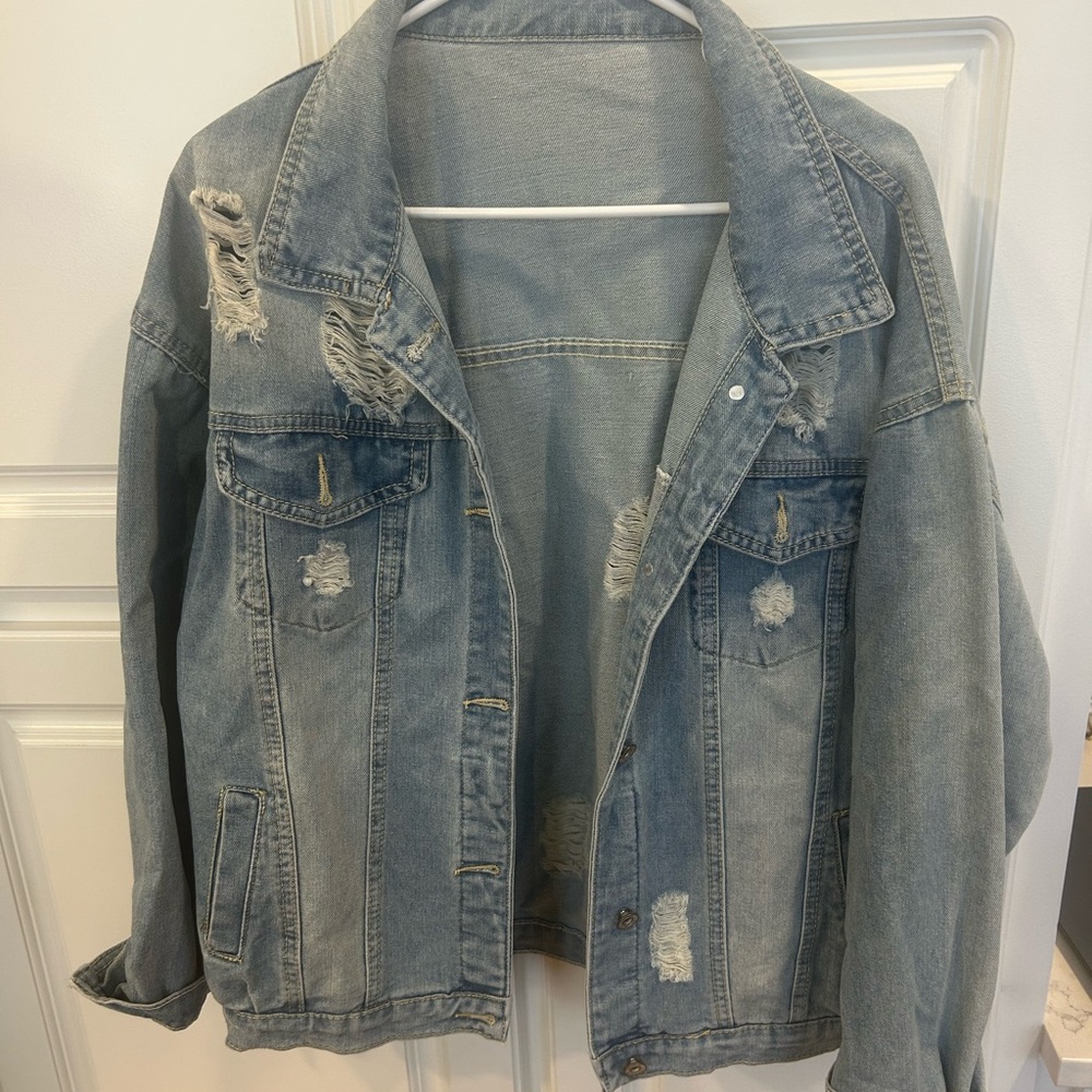 Women’s L Distressed Denim Jean Jacket - Light Blue